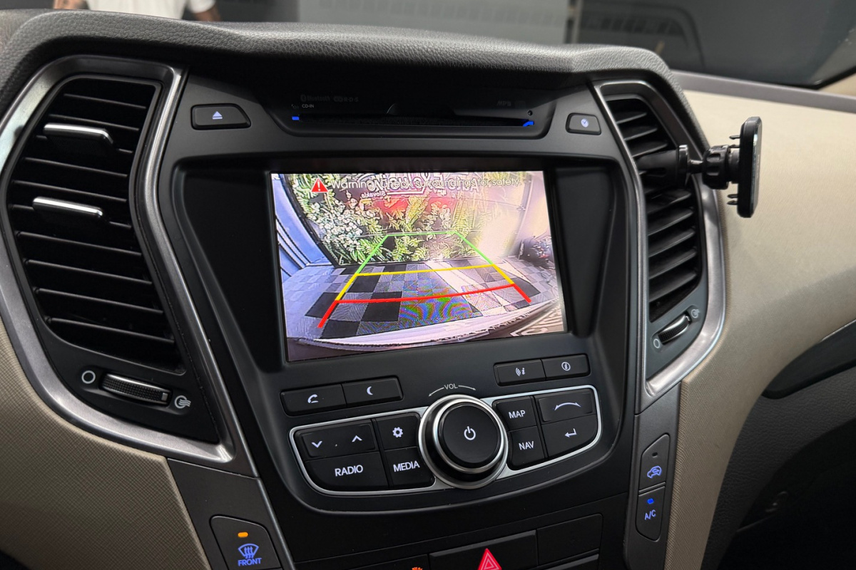 Ponuka vozidiel / Hyundai Santa Fe 2.2 CRDi VGT 4x4 Premium A/T - video