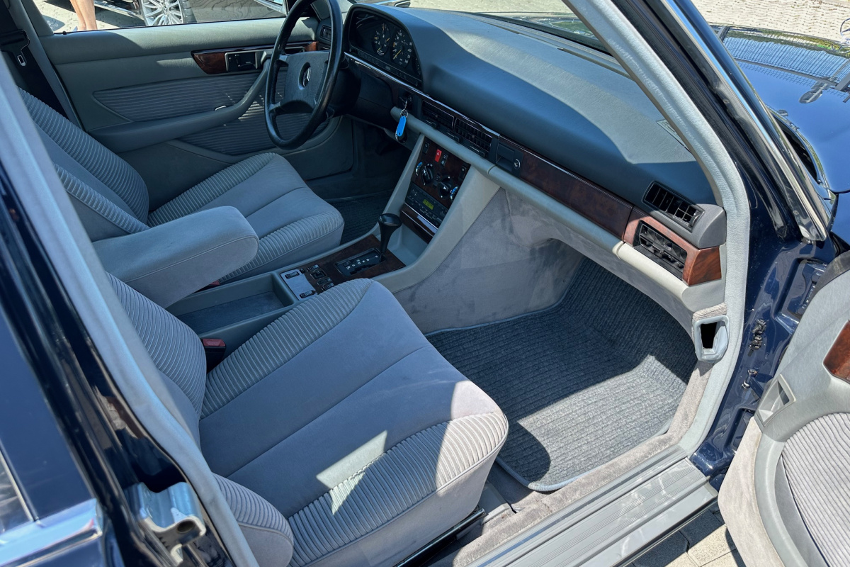 Ponuka vozidiel / Mercedes-Benz S trieda Sedan 420 - video Ponuka vozidiel / Mercedes-Benz S trieda Sedan 420 - video