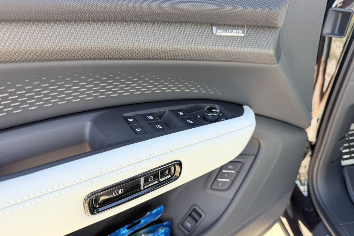 Ponuka vozidiel / Audi Q7 3.0 TDI S-Line quattro Signature Edition - video