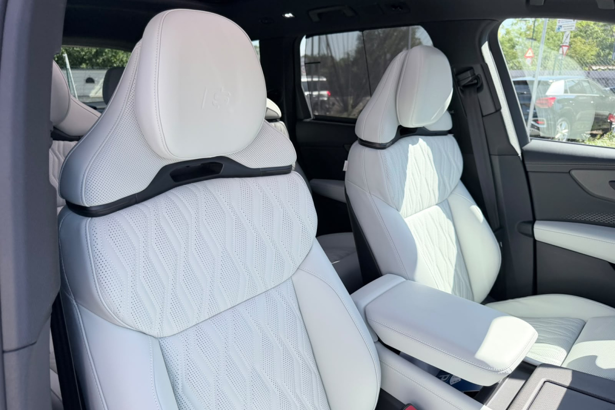Ponuka vozidiel / Audi Q7 3.0 TDI S-Line quattro Signature Edition - video