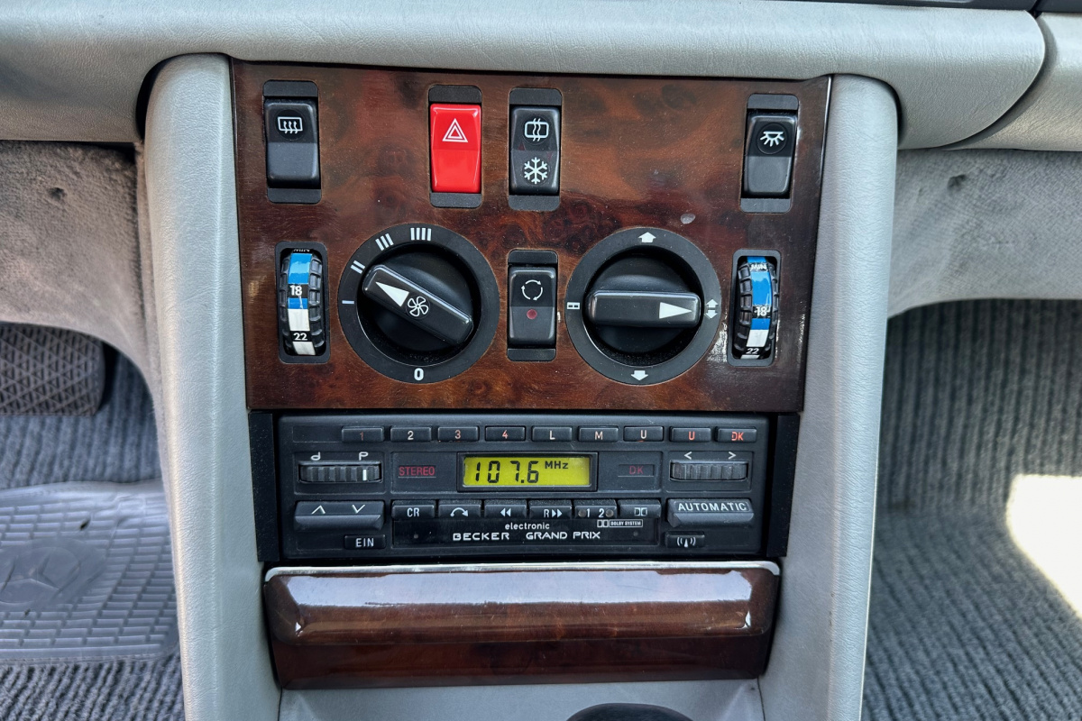 Ponuka vozidiel / Mercedes-Benz S trieda Sedan 420 - video Ponuka vozidiel / Mercedes-Benz S trieda Sedan 420 - video