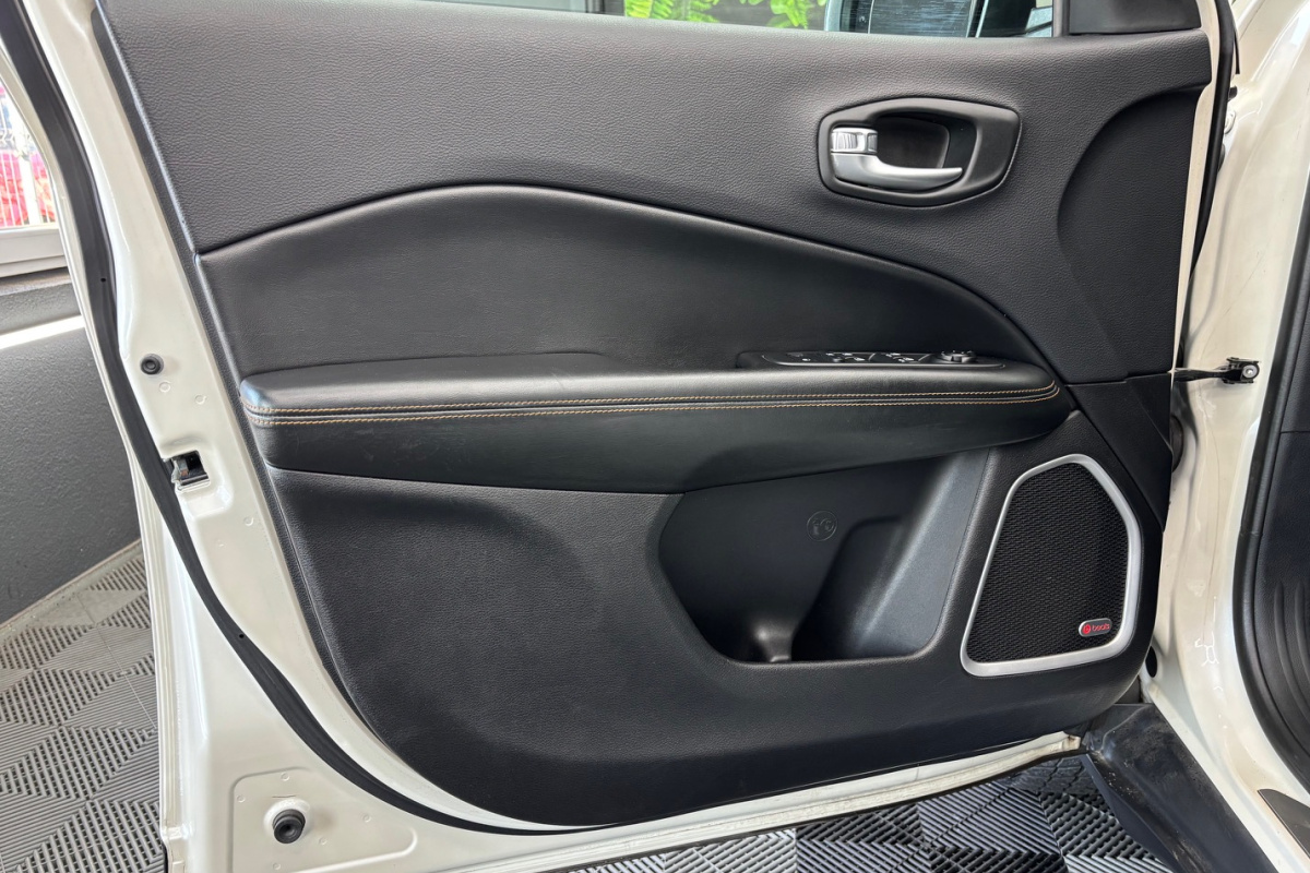 Ponuka vozidiel / Jeep Compass 2.0L MJet 140 4WD Limited A/T - video