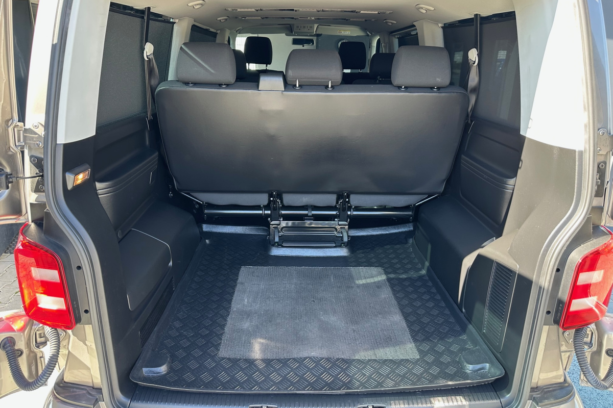 Ponuka vozidiel / Volkswagen Caravelle T6 Long 2.0 TDi Comfortline - video