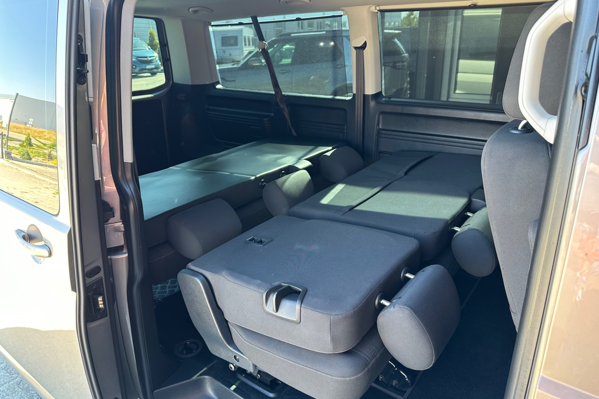 Ponuka vozidiel / Volkswagen Caravelle T6 Long 2.0 TDi Comfortline - video