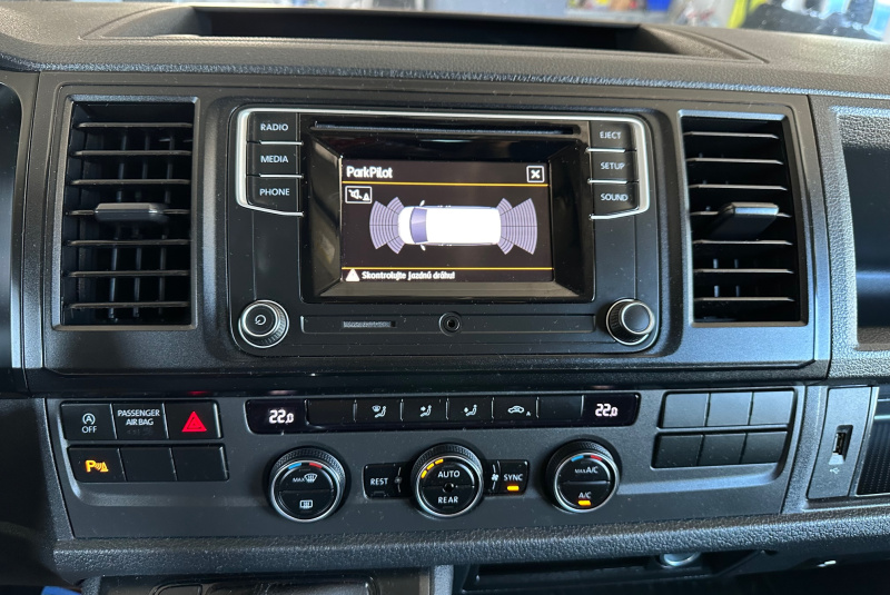  Ponuka vozidiel / Volkswagen Caravelle T6 Long 2.0 TDi Comfortline - video