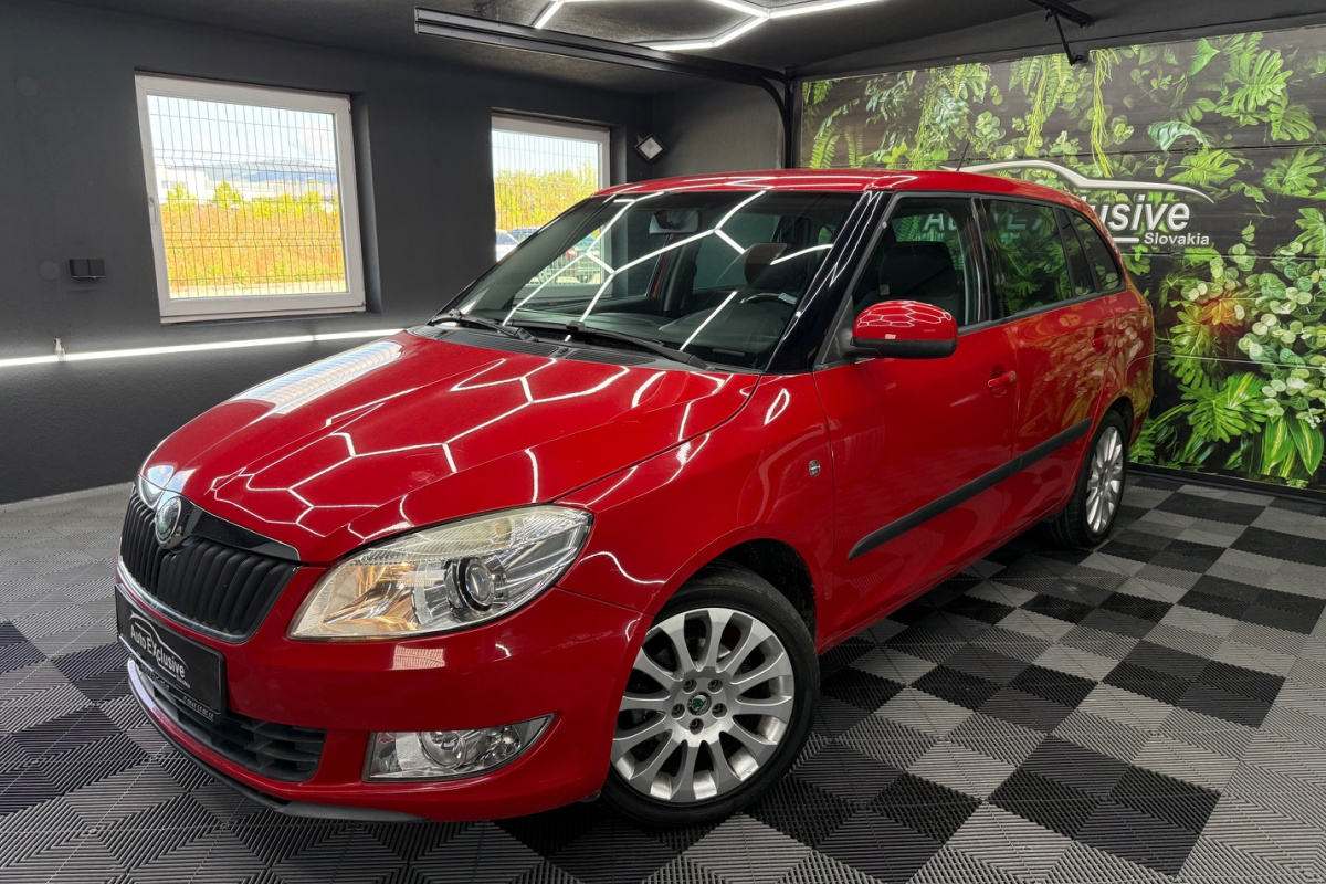 Ponuka vozidiel / Škoda Fabia Combi 1.2 HTP 12V Elegance - video