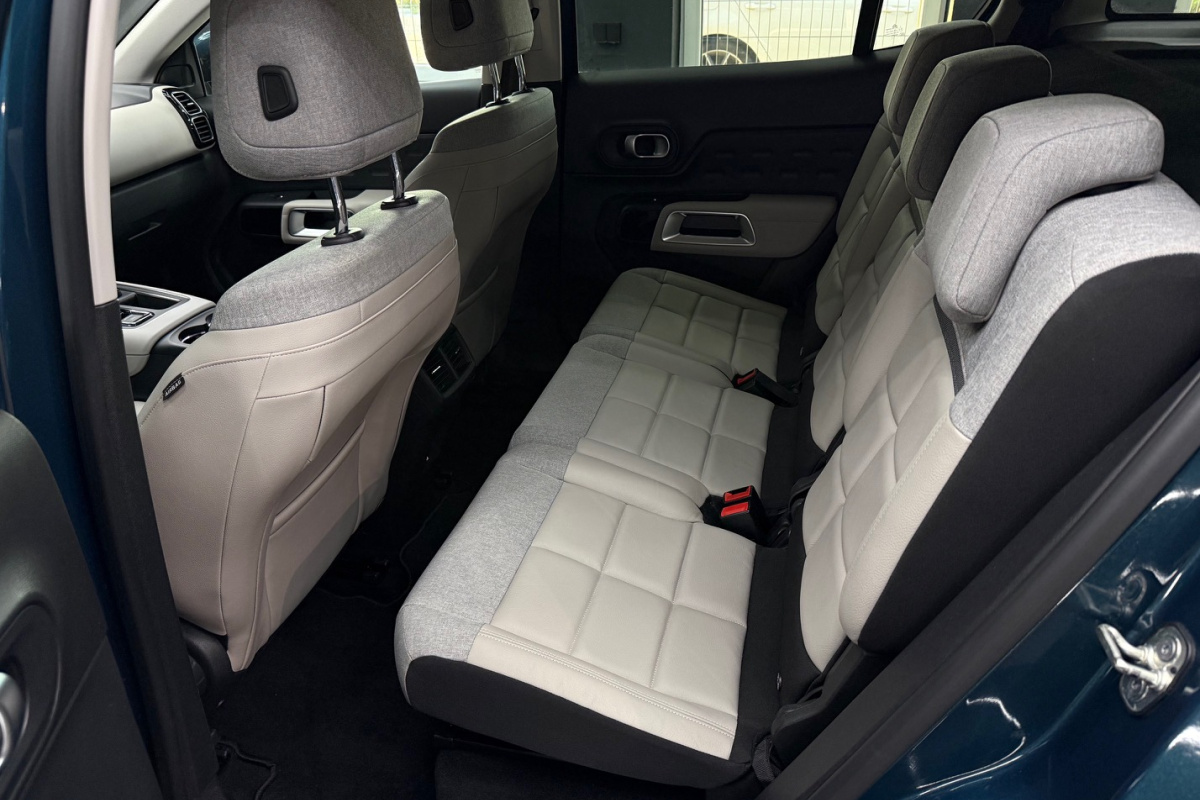 Ponuka vozidiel / Citroën C5 Aircross 1.5 BlueHDi 130 S S SHINE AUTOMAT - video