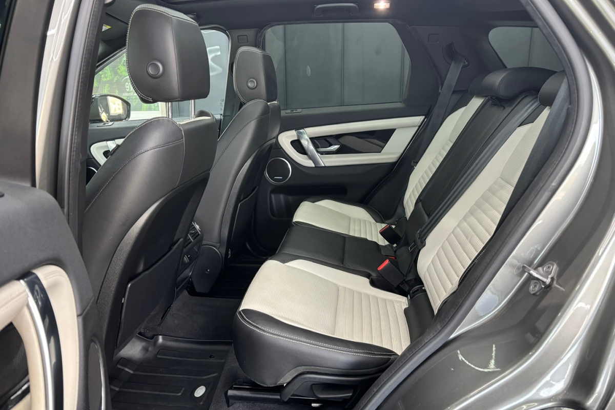 Ponuka vozidiel / Land Rover Discovery Sport 2.0D SD4 R-Dynamic SE AWD A/T - video