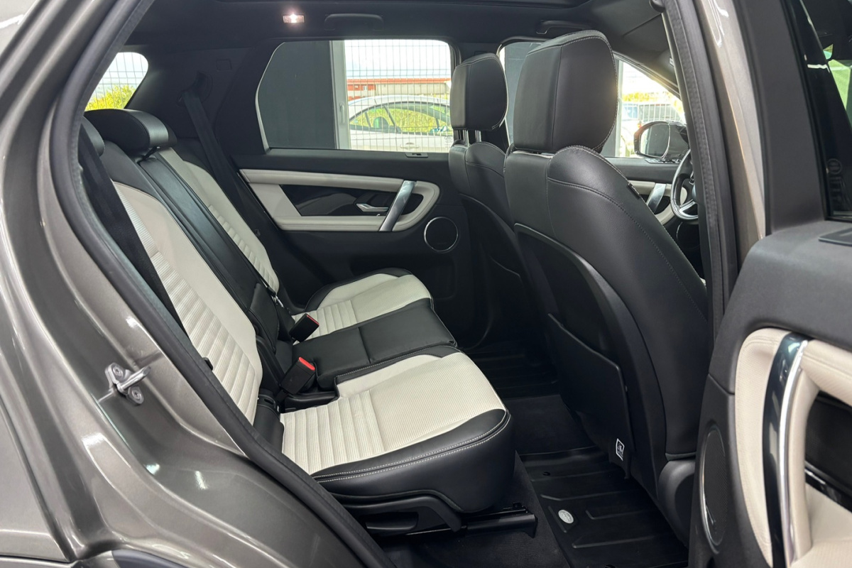 Ponuka vozidiel / Land Rover Discovery Sport 2.0D SD4 R-Dynamic SE AWD A/T - video