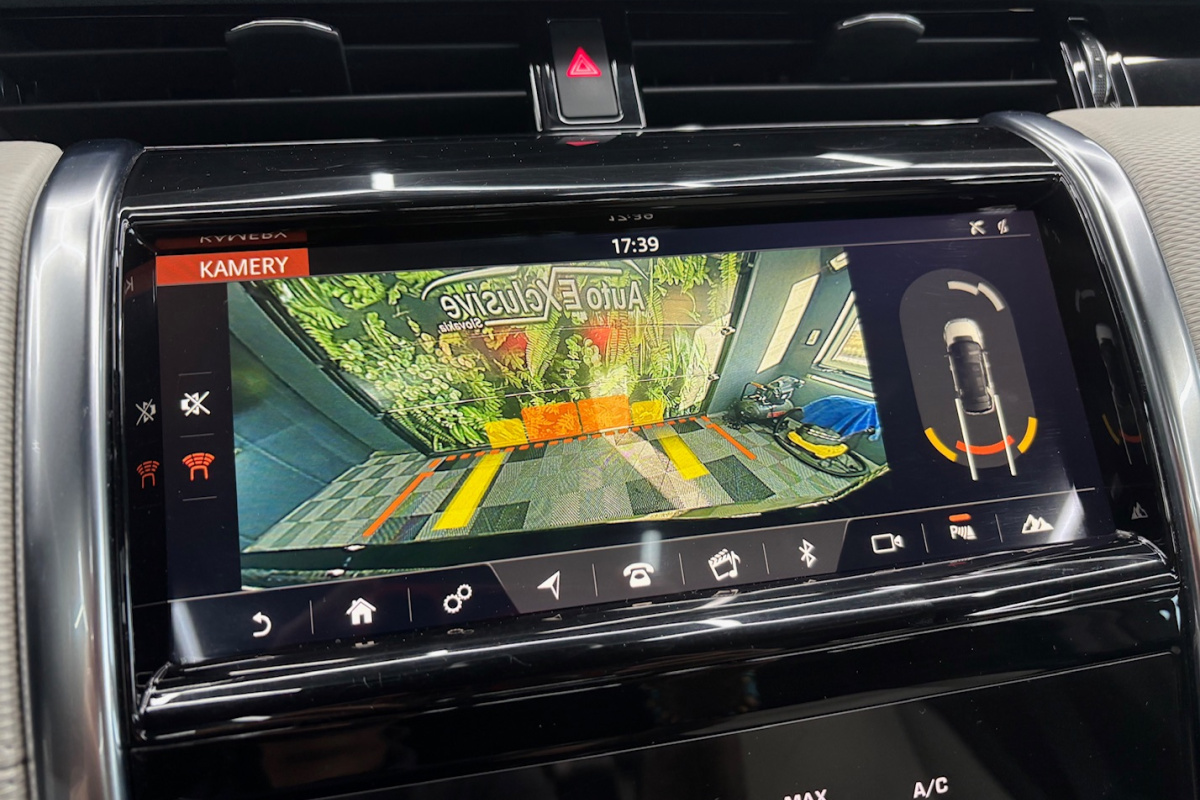 Ponuka vozidiel / Land Rover Discovery Sport 2.0D SD4 R-Dynamic SE AWD A/T - video Ponuka vozidiel / Land Rover Discovery Sport 2.0D SD4 R-Dynamic SE AWD A/T - video