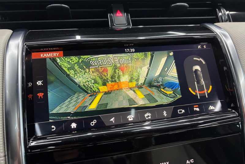  Ponuka vozidiel / Land Rover Discovery Sport 2.0D SD4 R-Dynamic SE AWD A/T - video