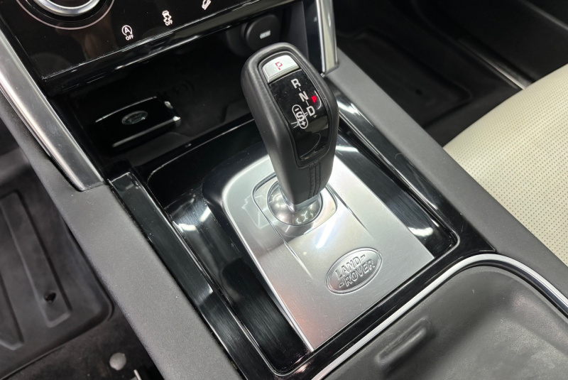 Ponuka vozidiel / Land Rover Discovery Sport 2.0D SD4 R-Dynamic SE AWD A/T - video