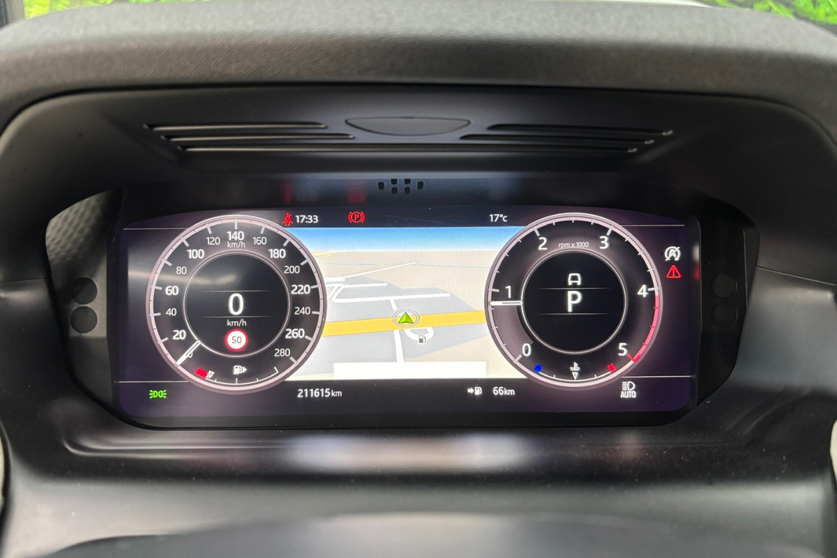 Ponuka vozidiel / Land Rover Discovery Sport 2.0D SD4 R-Dynamic SE AWD A/T - video