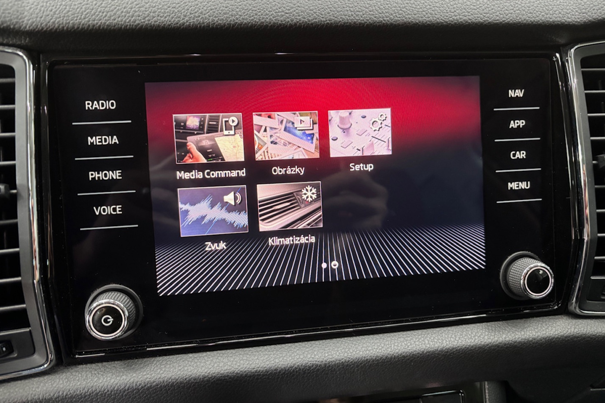 Ponuka vozidiel / Škoda Kodiaq 2.0 TDI SCR Style DSG - video