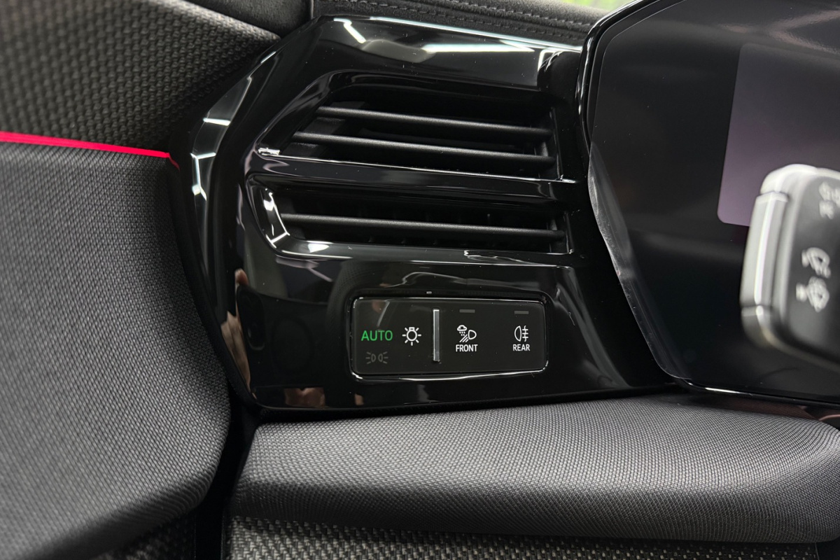 Ponuka vozidiel / Audi Q7 3.0 TDI S-Line quattro Signature Edition - video