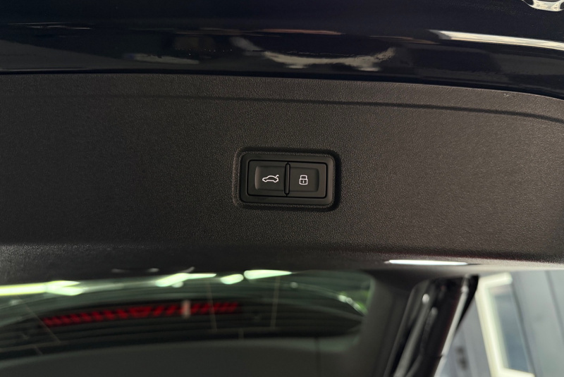  Ponuka vozidiel / Audi Q7 3.0 TDI S-Line quattro Signature Edition - video