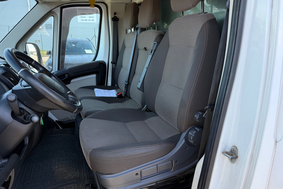 Ponuka vozidiel / Peugeot Boxer 2.0 BlueHDi 160k 335 L3 - video