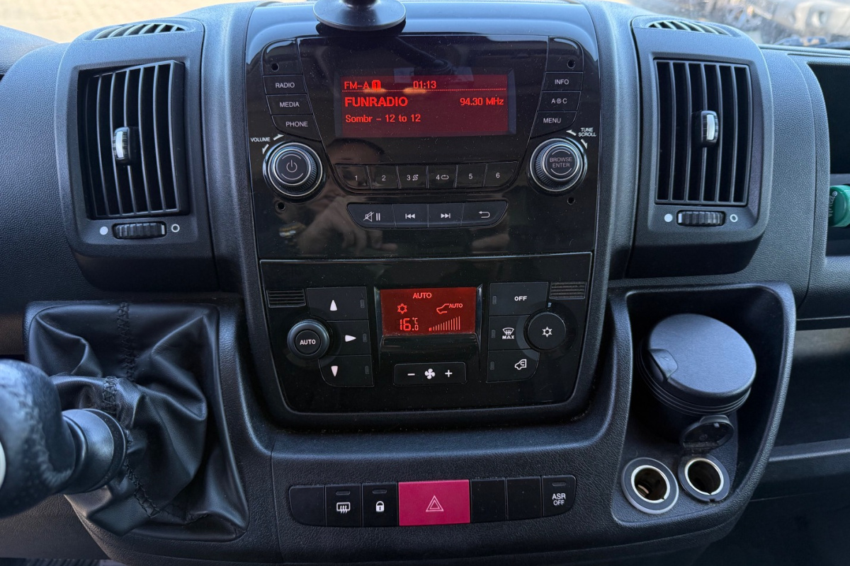 Ponuka vozidiel / Peugeot Boxer 2.0 BlueHDi 160k 335 L3 - video