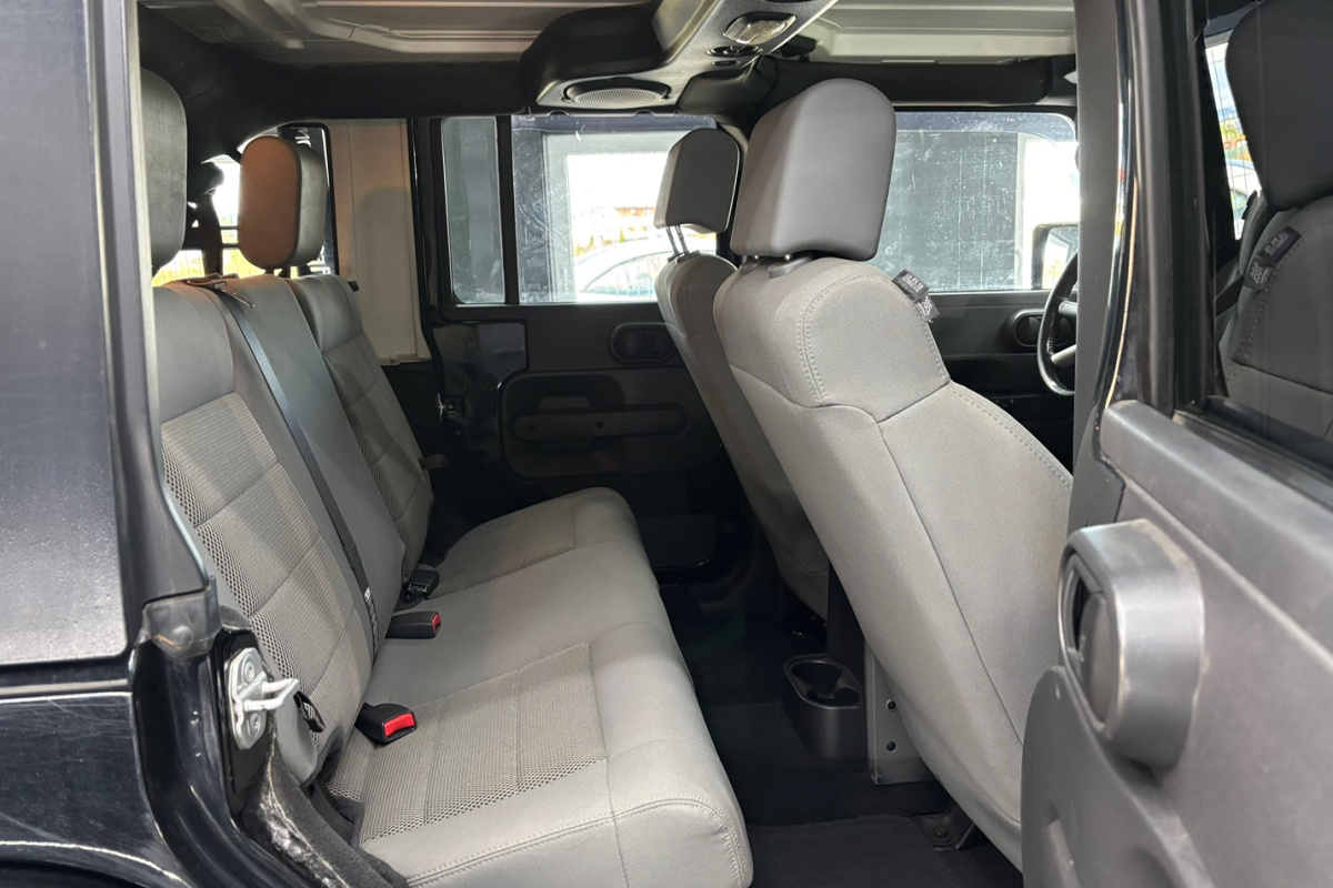 Ponuka vozidiel / Jeep Wrangler 2.8 CRD SAHARA LIMITED A/T - video