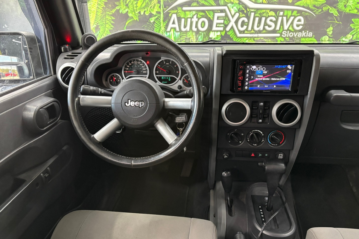 Ponuka vozidiel / Jeep Wrangler 2.8 CRD SAHARA LIMITED A/T - video