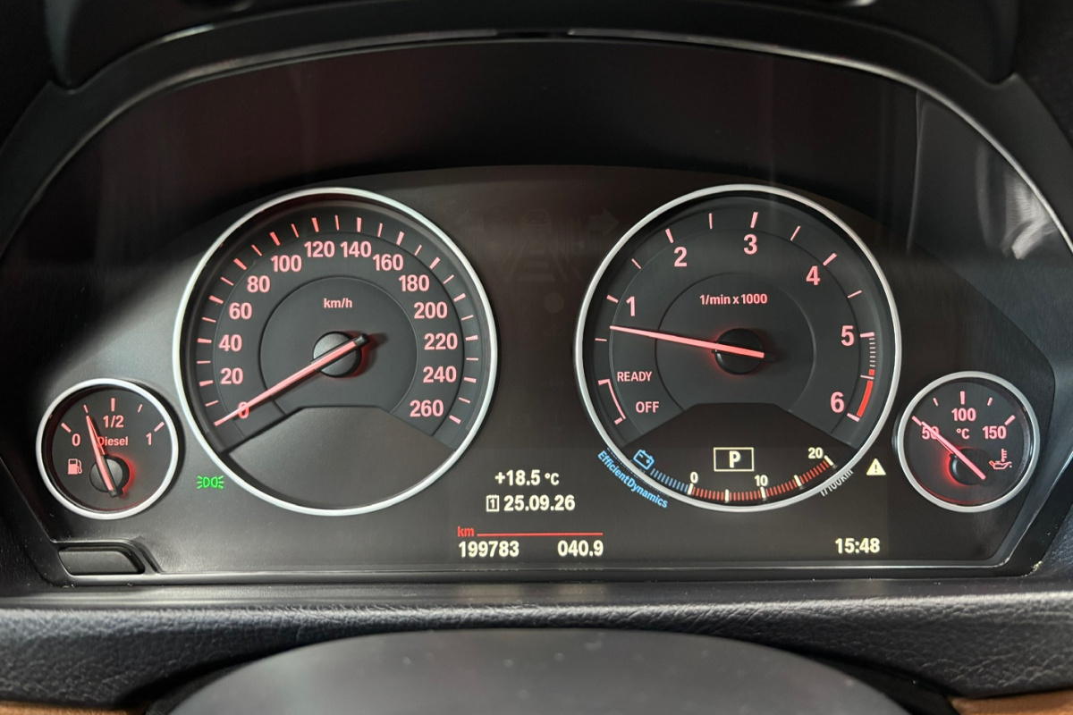 Ponuka vozidiel / BMW Rad 3 GT 330d xDrive Luxury Line - video