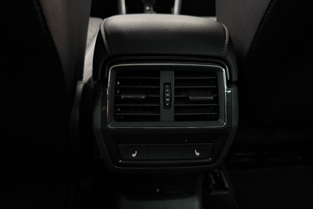 Ponuka vozidiel / Škoda Karoq 2.0 TDI SCR Style 4x4 DSG - video