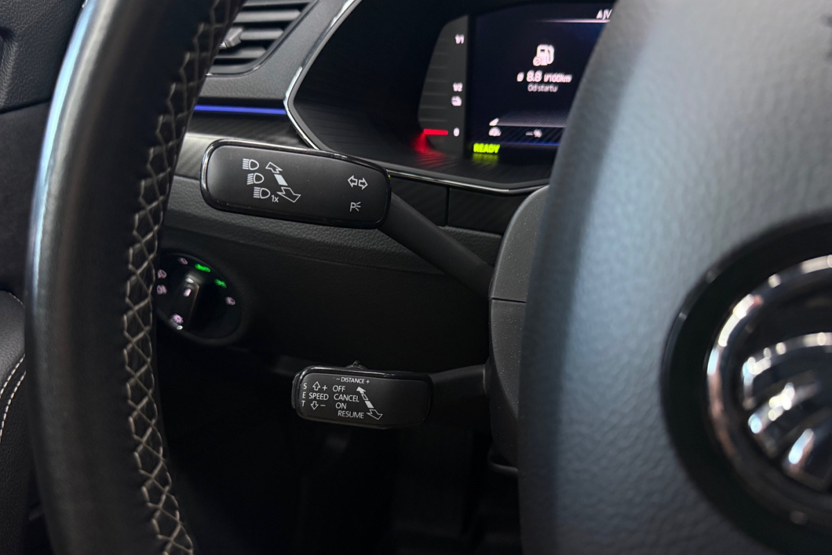 Ponuka vozidiel / Škoda Superb 1.4 TSI PHEV Sportline A/T - video