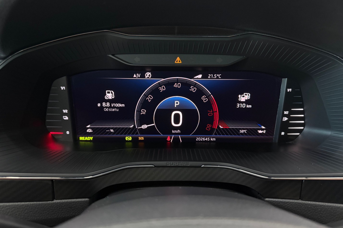 Ponuka vozidiel / Škoda Superb 1.4 TSI PHEV Sportline A/T - video