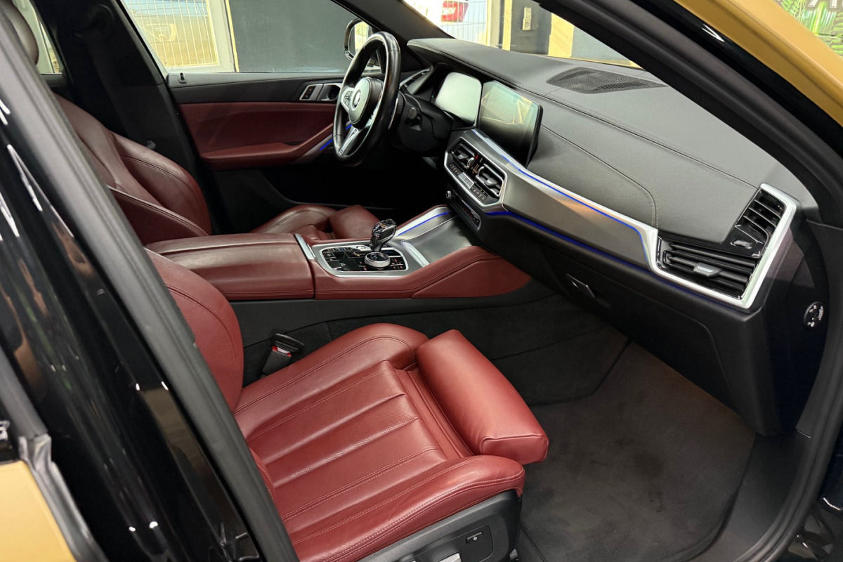 Ponuka vozidiel / BMW X6 xDrive 30d mHEV A/T - video