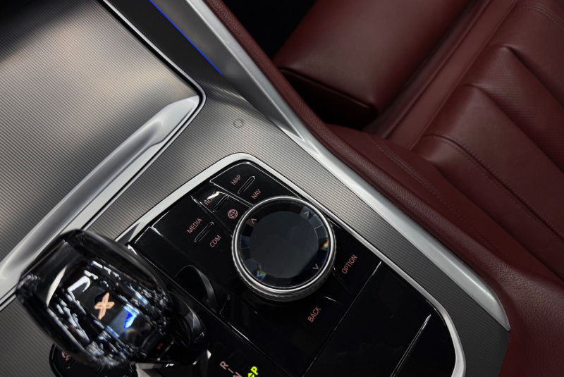  Ponuka vozidiel / BMW X6 xDrive 30d mHEV A/T - video