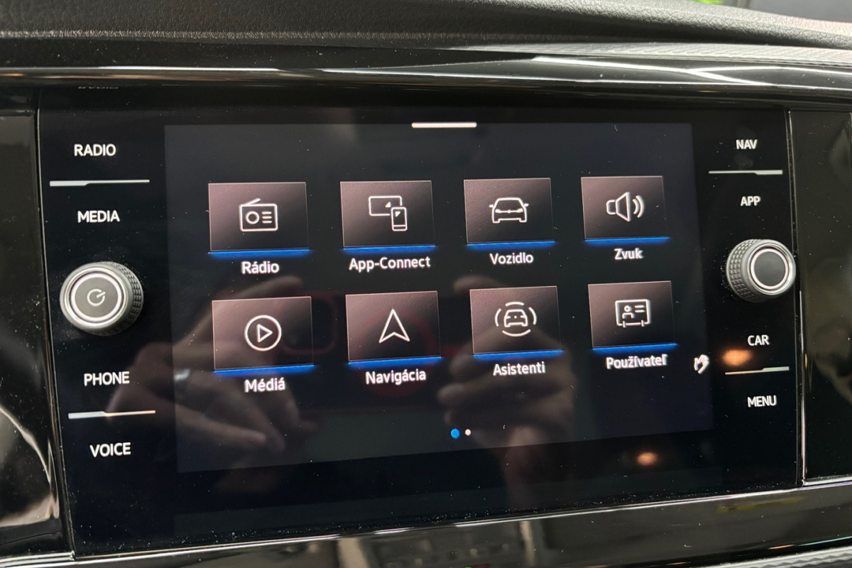 Ponuka vozidiel / Volkswagen California 2.0 TDI 150k BEACH EDITION AUTOMAT - video