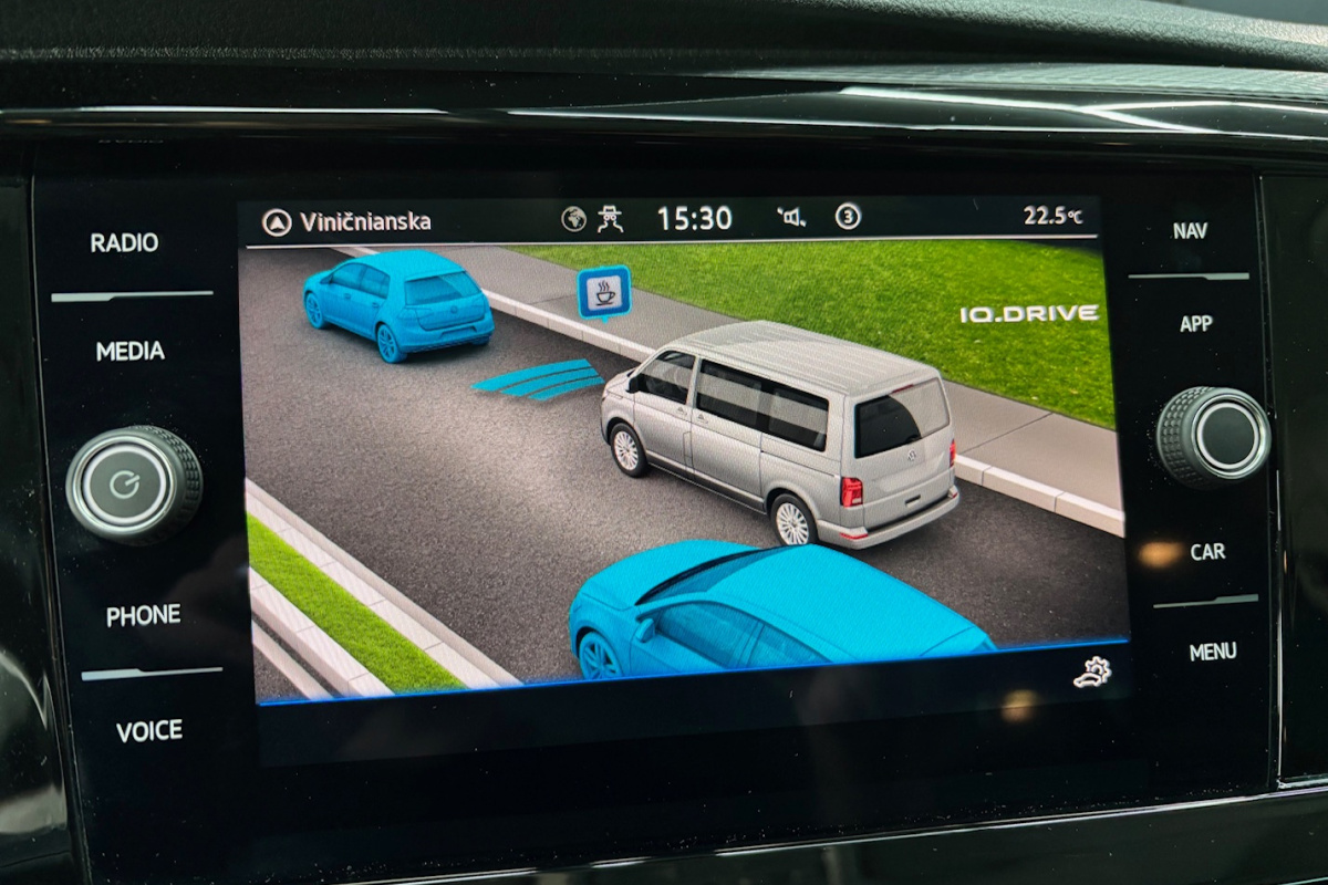 Ponuka vozidiel / Volkswagen California 2.0 TDI 150k BEACH EDITION AUTOMAT - video