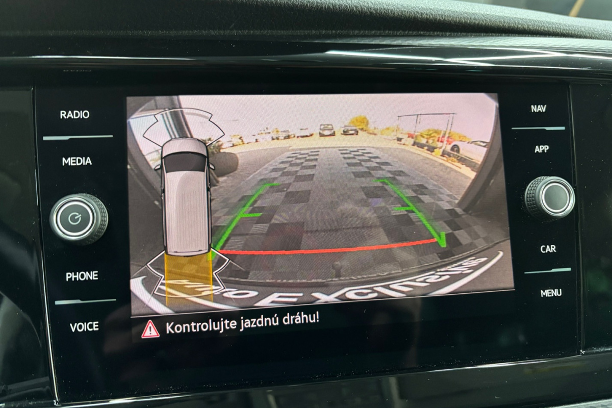 Ponuka vozidiel / Volkswagen California 2.0 TDI 150k BEACH EDITION AUTOMAT - video