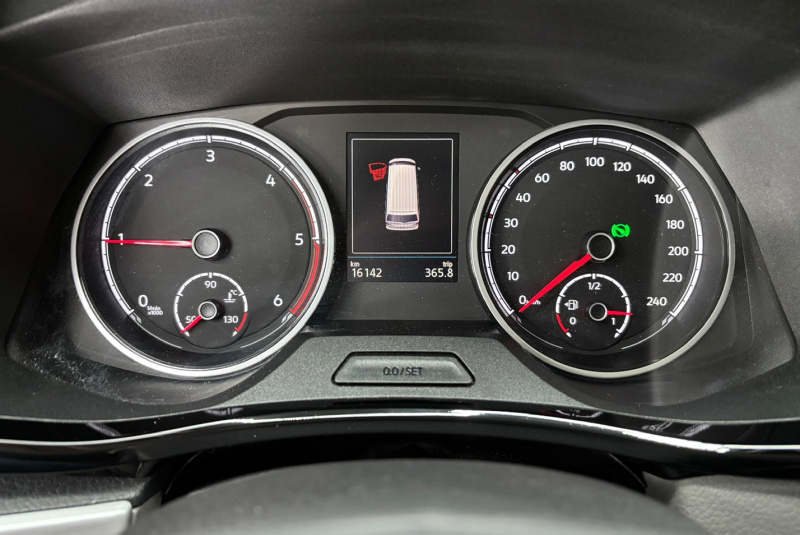  Ponuka vozidiel / Volkswagen California 2.0 TDI 150k BEACH EDITION AUTOMAT - video