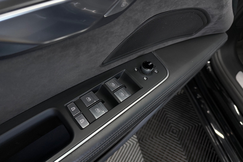  Ponuka vozidiel / Audi A8 55 3.0 TFSI V6 quattro tiptronic - video