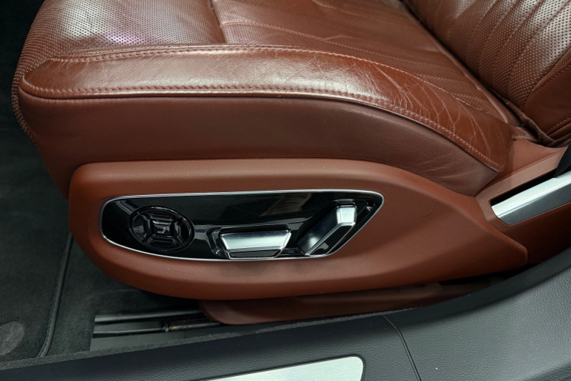  Ponuka vozidiel / Audi A8 55 3.0 TFSI V6 quattro tiptronic - video