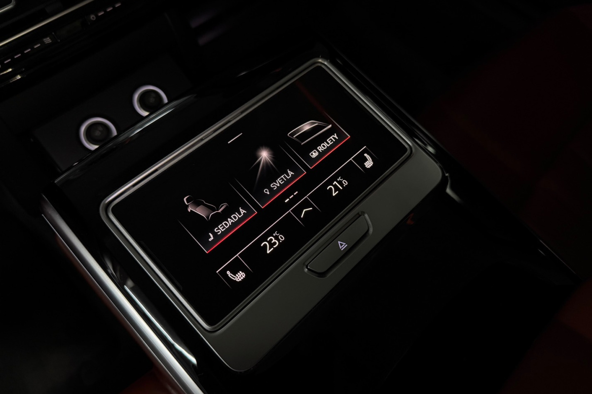 Ponuka vozidiel / Audi A8 55 3.0 TFSI V6 quattro tiptronic - video Ponuka vozidiel / Audi A8 55 3.0 TFSI V6 quattro tiptronic - video