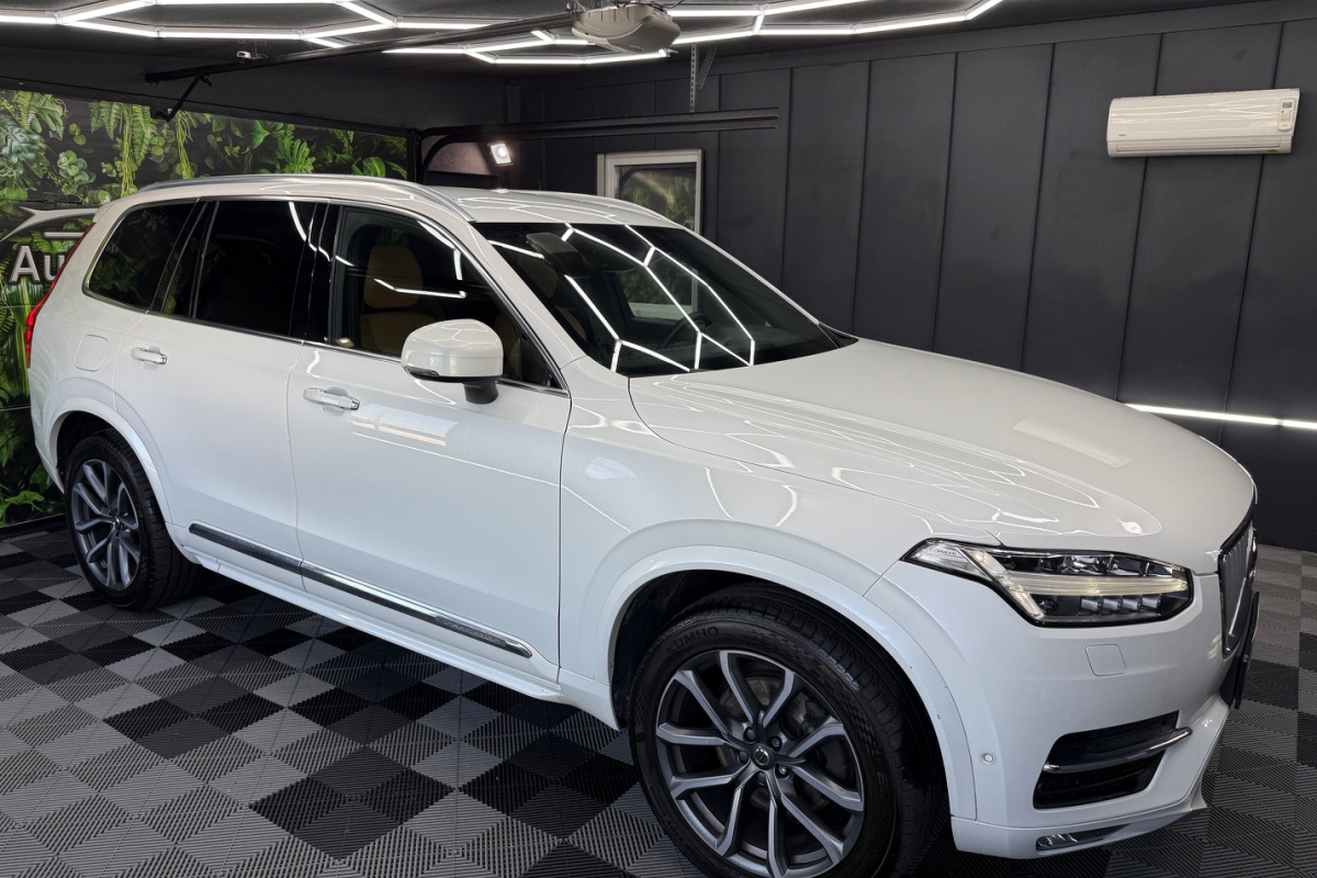 Ponuka vozidiel / Volvo XC90 D5 235k Drive-E Inscription AWD A/T - video