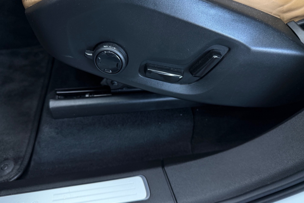 Ponuka vozidiel / Volvo XC90 D5 235k Drive-E Inscription AWD A/T - video