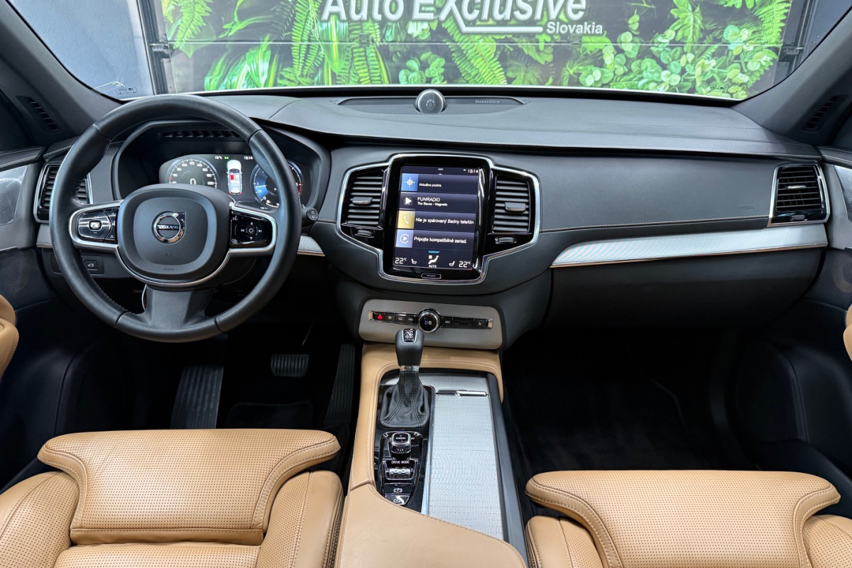 Ponuka vozidiel / Volvo XC90 D5 235k Drive-E Inscription AWD A/T - video