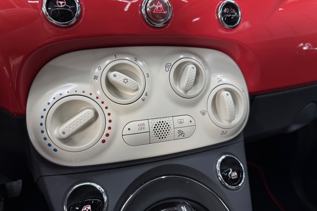 Ponuka vozidiel / Fiat 500 1.2 A/T - video