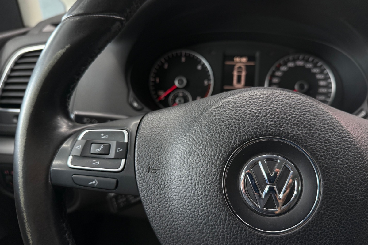 Ponuka vozidiel / Volkswagen Sharan 2.0 TDI BMT Trendline - video