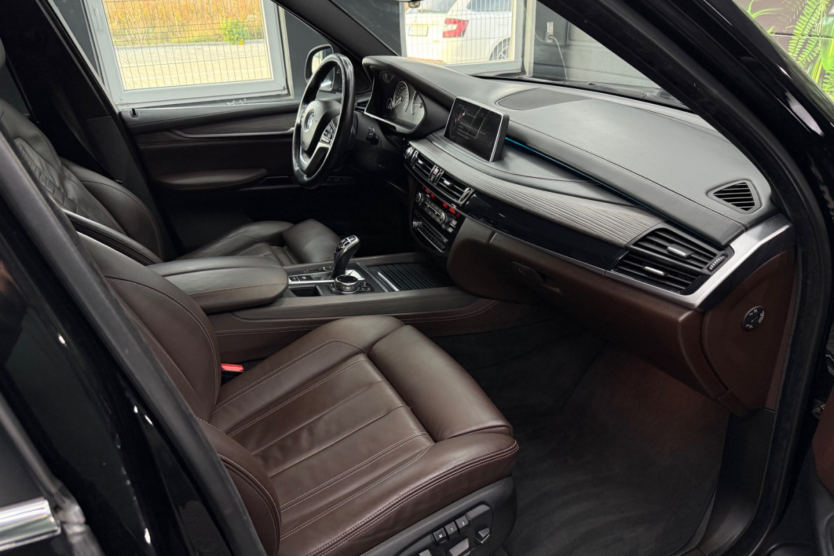 Ponuka vozidiel / BMW X5 xDrive30d A/T - video