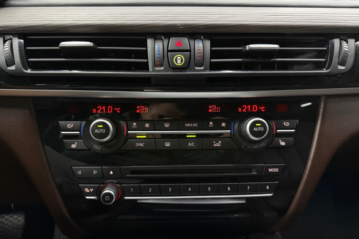 Ponuka vozidiel / BMW X5 xDrive30d A/T - video