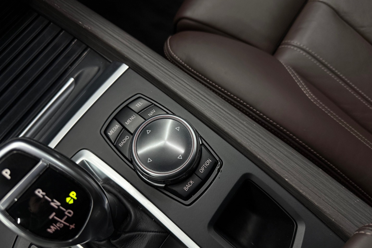 Ponuka vozidiel / BMW X5 xDrive30d A/T - video Ponuka vozidiel / BMW X5 xDrive30d A/T - video