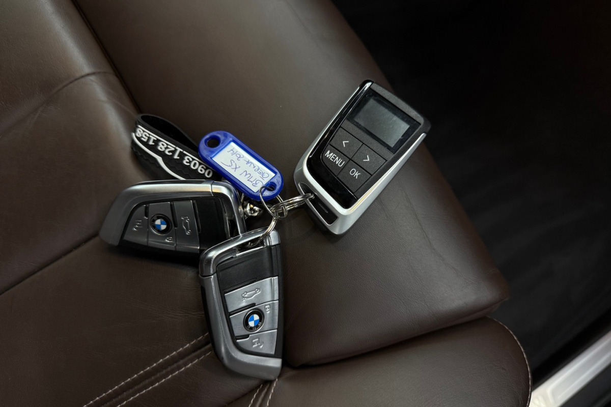Ponuka vozidiel / BMW X5 xDrive30d A/T - video