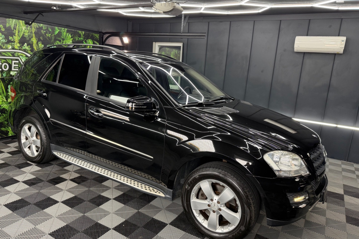 Ponuka vozidiel / Mercedes-Benz ML 500 4MATIC V8 5.0 - video