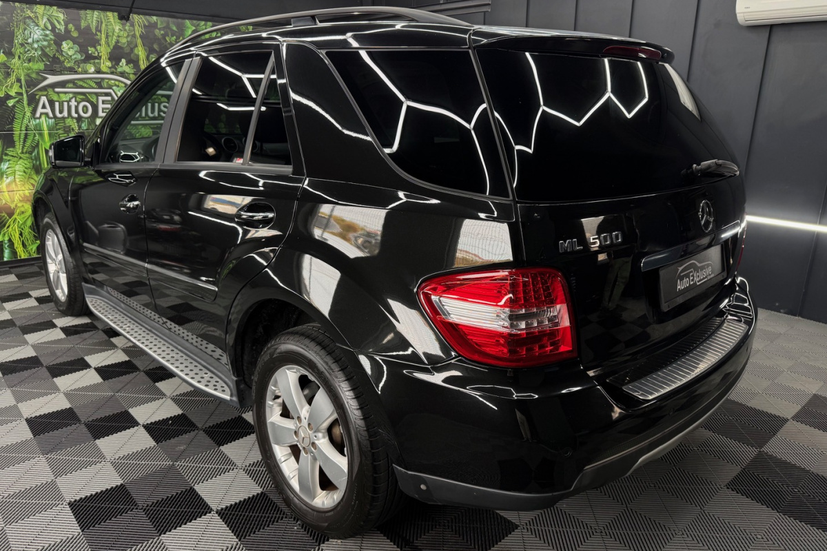 Ponuka vozidiel / Mercedes-Benz ML 500 4MATIC V8 5.0 - video Ponuka vozidiel / Mercedes-Benz ML 500 4MATIC V8 5.0 - video