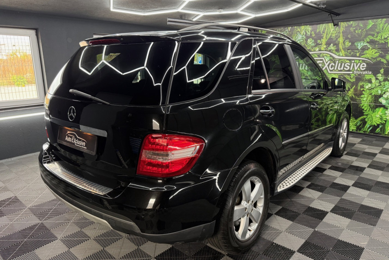  Ponuka vozidiel / Mercedes-Benz ML 500 4MATIC V8 5.0 - video