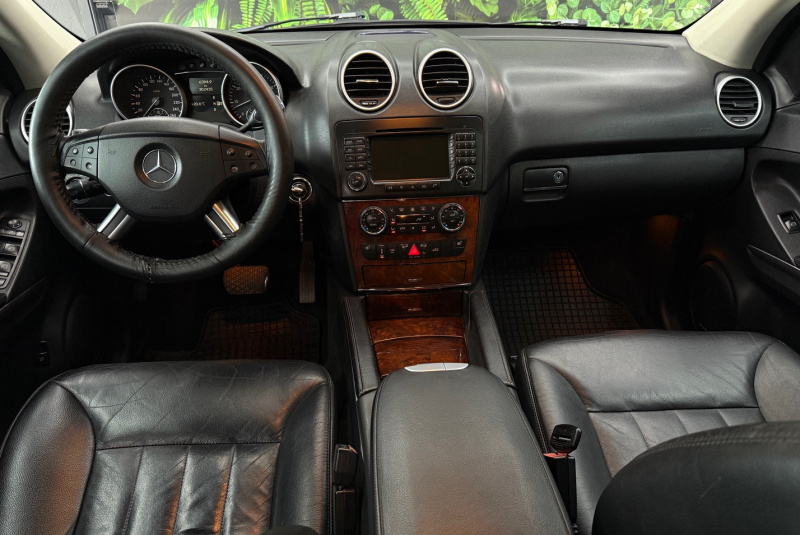  Ponuka vozidiel / Mercedes-Benz ML 500 4MATIC V8 5.0 - video